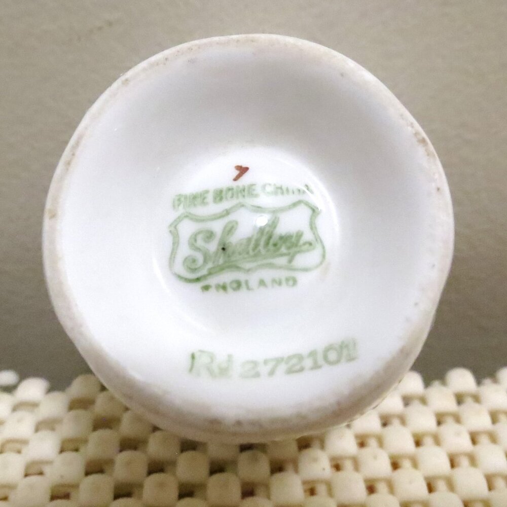 Shelley Dainty White Egg Cup X2 Bone China England - Picture 4 of 4
